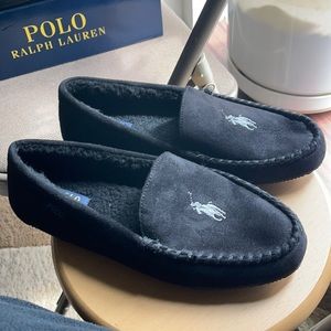 BRAND NEW MEN POLO MEMORY FORM SLIPPERS.